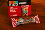 kind nut bars on table