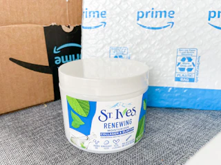 amazon st ives moisturizer6 1681849380 1681849381