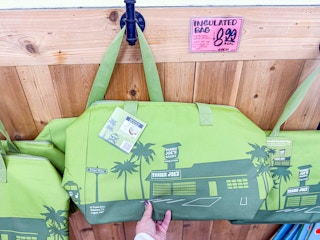 trader-joes-green-tote-2