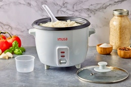 Kitchen Must-Have: Walmart’s $43 Rice Cooker, Now Just $23 card image