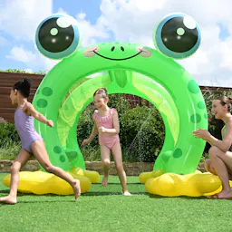 H2OGO! Froggy Fun Sprinkler Tunnel