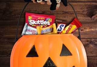 amazon halloween candy 2021 1634742733 1634742733