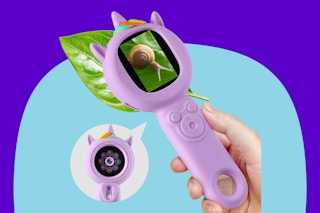 FHskFH Kids Microscope on a blue background.