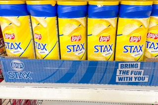 dollar-tree-lays-stax-chips