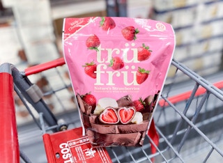 costco-tru-fru-chocolate-strawberries-1