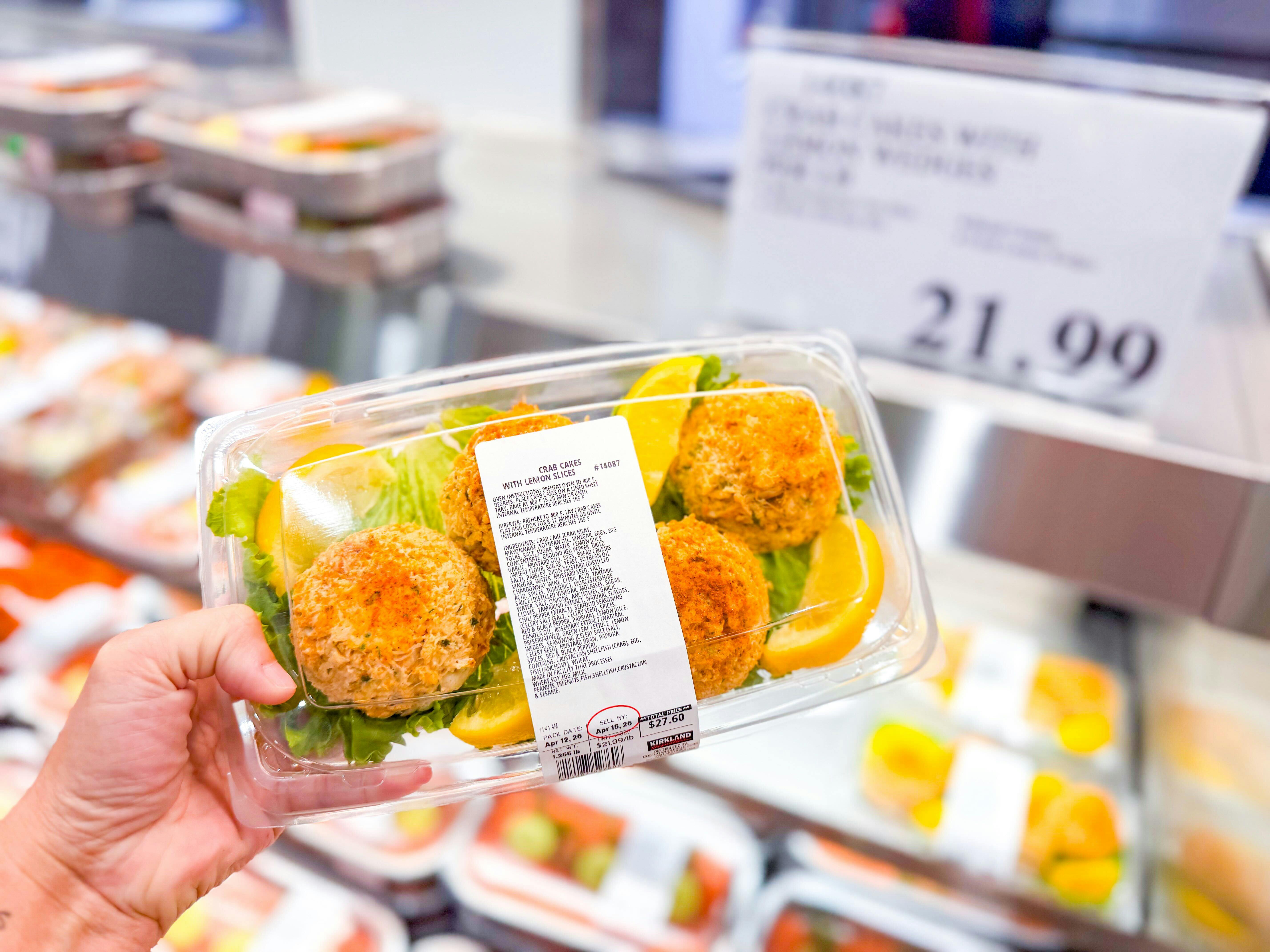 Crab Cakes With Lemon Slices