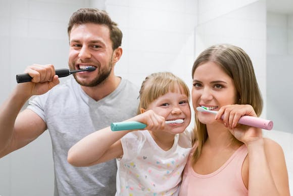 Electric Toothbrush Set, Only $3.99 After Amazon Promo Code