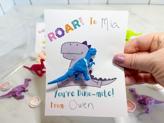 diy valentines made from mini dinosaurs 