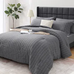 7-Piece Queen Comforter Set