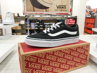kohls-tillys-vans-clearance-feature-2022-1