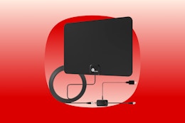 HD Digital TV Antenna, Only $15.99 During Amazon Black Friday (Reg. $21.99) card image