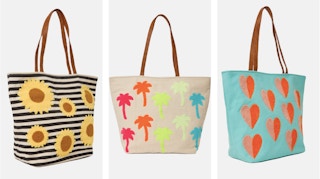 no boundaries print tote bags