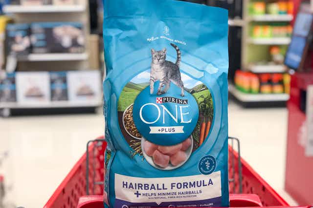 Purina Wet or Dry Cat Food: Buy 2, Get $5 Credit for Amazon Pet Day card image