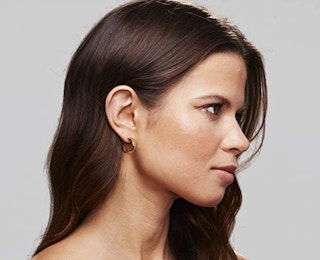 amazon gold chunky hoops 2022 1 1671648973 1671648973