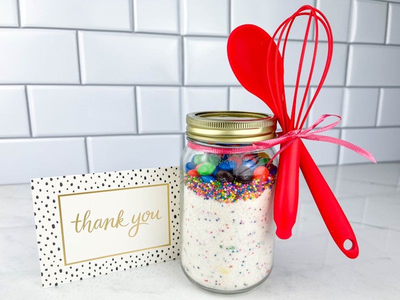 a diy cookie jar teacher gift 