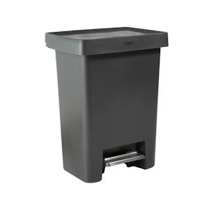 Rubbermaid Step Trash Can