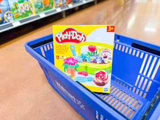 playdoh blooming flowers playset in walmart hand cart