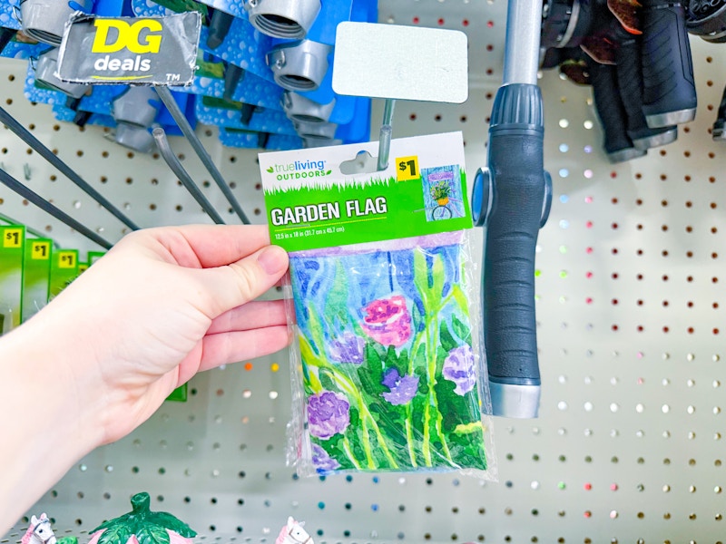 dollar general true living garden flag