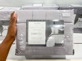 Macy's Brookline Fairfield Square 1400 Thread Count sheet set