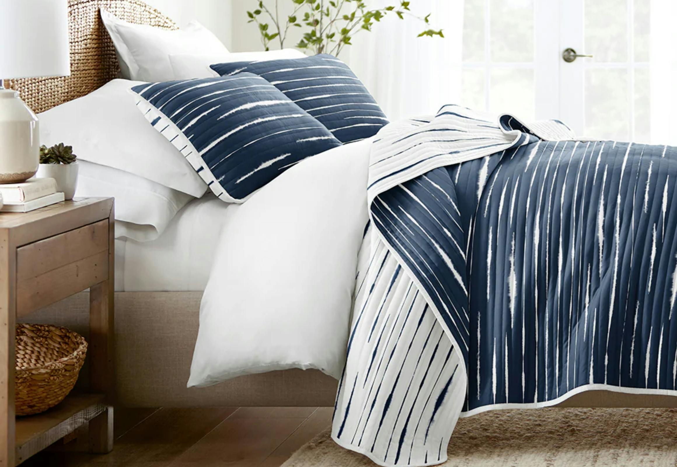 Linens & Hutch Quilt Set