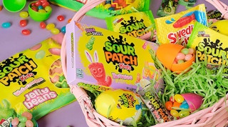 amazon sour patch kids swedish fishjpg 1679080081 1679080081