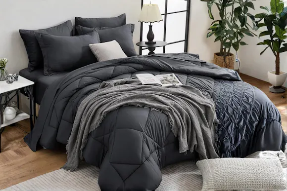 Queen Comforter 7-Piece Set, $30 on Amazon