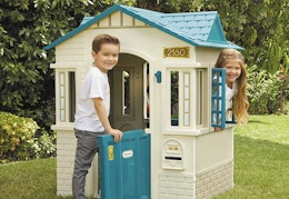 walmart little tikes cape cottage playhouse