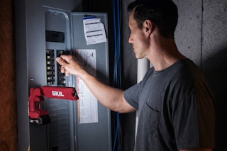 Lowes-Skil-power-tool-flashlight-1