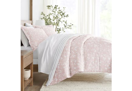 Linens & Hutch Comforter