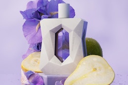 Ariana Grande God is a Woman perfume