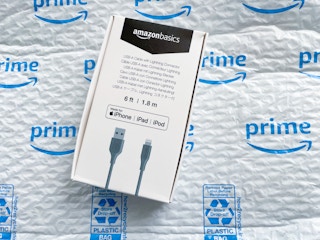 amazon basics lightning cable2 1672757447 1672757447