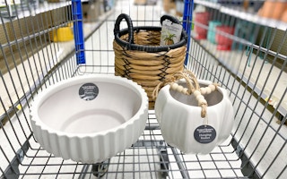 walmart better homes gardens planters 052422 a 1653400868 1653400869