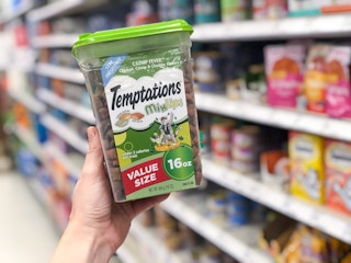 amazon pet day 2022 temptations mixups cat treats 1650551879 1650551879