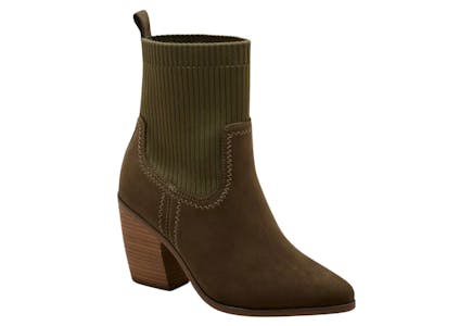 Universal Thread Boots