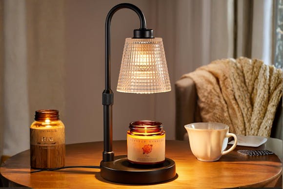 This Candle Warmer Lamp Is Just $12.59 on Amazon