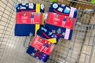 sams-club-members-mark-holiday-pajamas-5