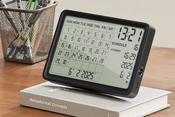 This Digital Desk Calendar Is Just $17 With Amazon Promo Code (Was $68)