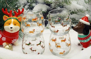 set of 4 wine glasses with dogs on them