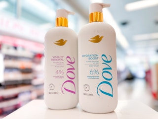 dove body wash on shelf