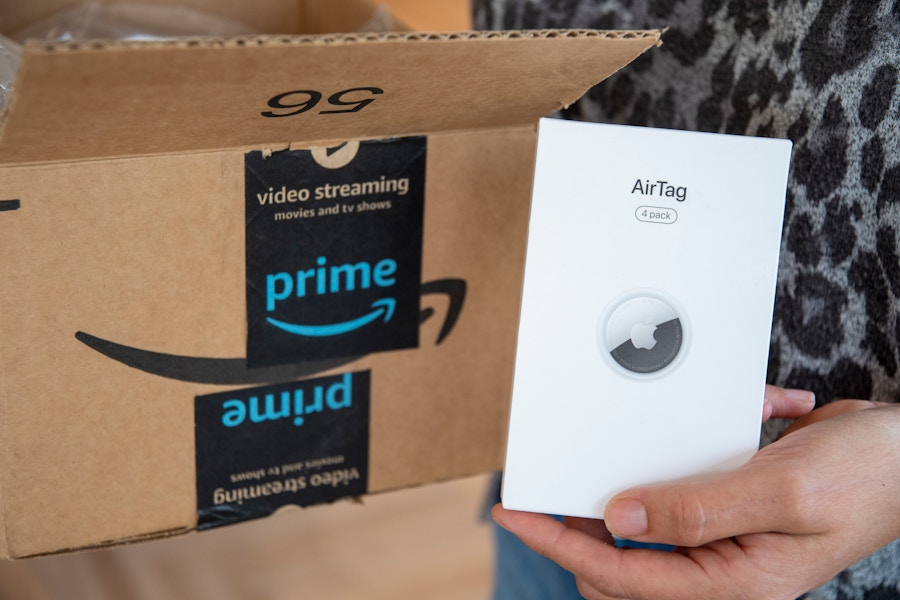black-friday-amazon-apple-airtag-2021-05