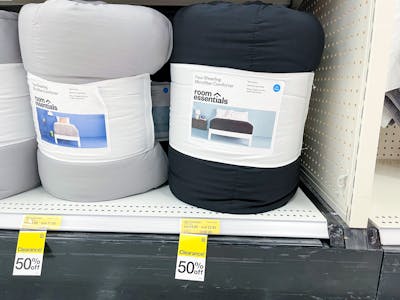 Room Essentials Comforter