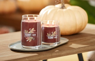 amazon yankee candle autumn wreath candle 1672337743 1672337744 e1672337760442