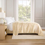 Member's Mark 3D Textured Blanket