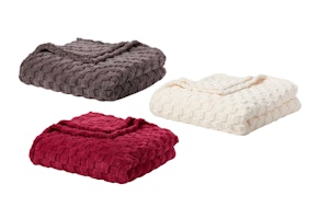 Room Essentials Plush Bed Blanket