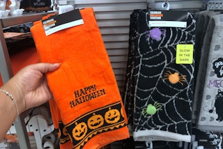 kohls-celebrate-halloween-together-kitchen-towels-82319a