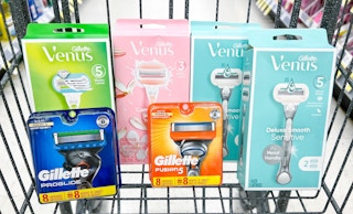 walgreens gillette venus razors apr9 2023 a 1681042113 1681042113