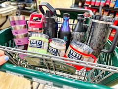dicks-sporting-goods-drinkware-stanley-yeti-shopping-cart-retail-1