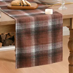 Farmhouse Plaid Table Runner