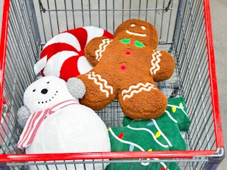 costco-holiday-pillows-3