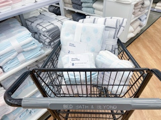bed bath and beyond towels in cart in store